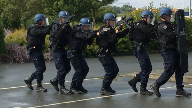 Simulation de prise d'otages de masse