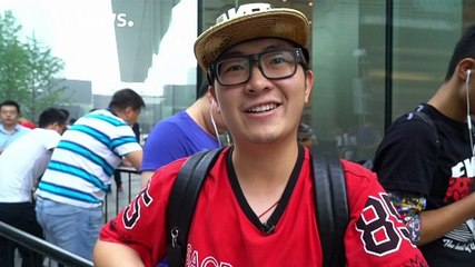 Samsung patlayan telefonlarıyla meşgul, iPhone 7 için Apple Store'larda kuyruk