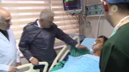 Başbakan Yıldırım, Tendürek Saldırısında Yaralanan Askeri Ziyaret Etti (2)
