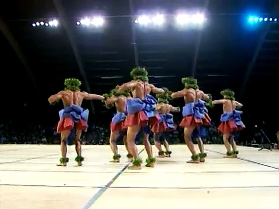Amazing Hula Dance
