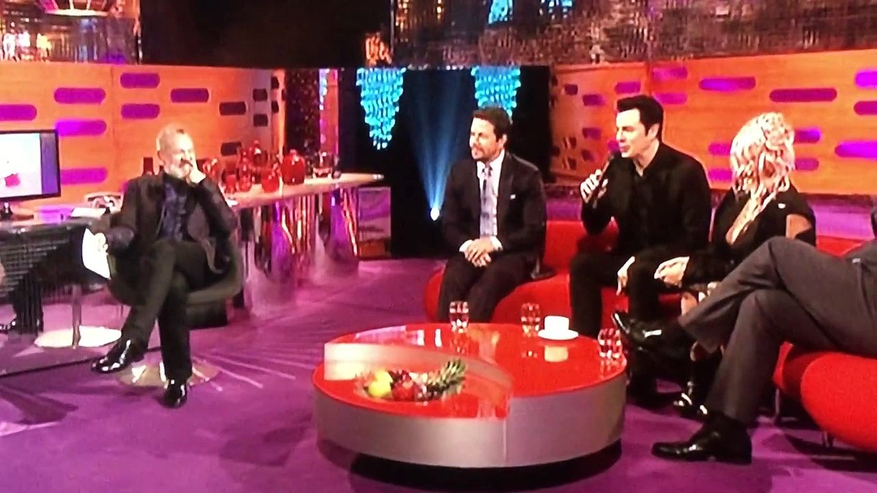 Seth Rogen sings Cyndi Lauper greatest hits as Stewie and Peter Griffin from Family Guy