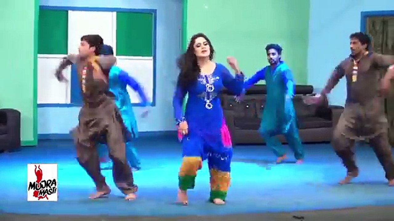 SEXY SOBIA KHAN 2016 - STAGE MUJRA - ASSI ENJ DHOLNA - PAKISTANI MUJRA DANCE