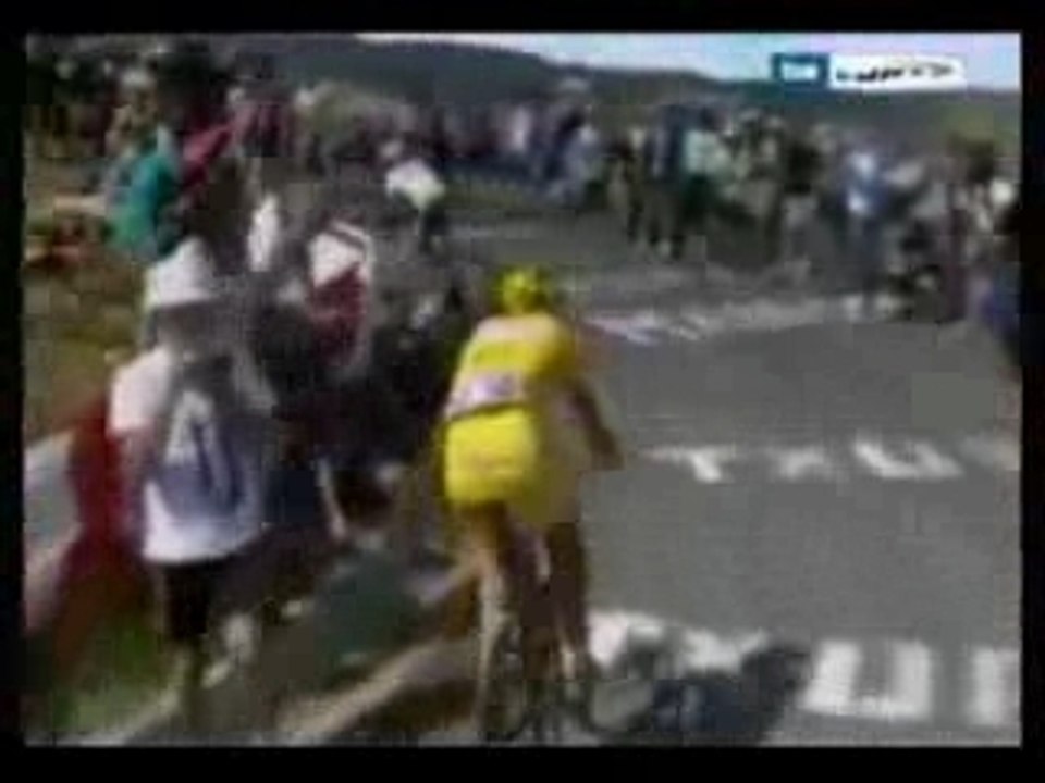 Contador attacks resume