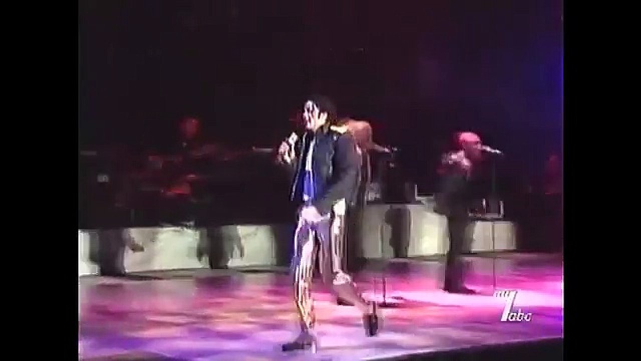 Michael Jackson - The Jackson 5 Medley Live Bucharest, Romania HQ