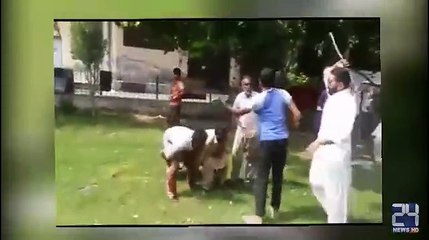 قربانی کے بیل کی کھال غلط طریقے سے کیوں اُتاری، شہریوں نےموسمی قصائیوں کی کھال اُتاردی