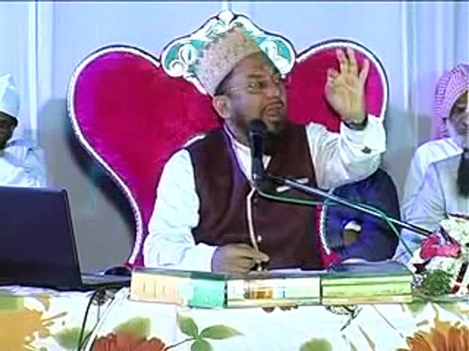 Kabe Ke Imaam Ke Piche Namaz Padhna Hajj Ka Koi Rukan He Nahi Challange By Farooque Khan Razvi Sahab