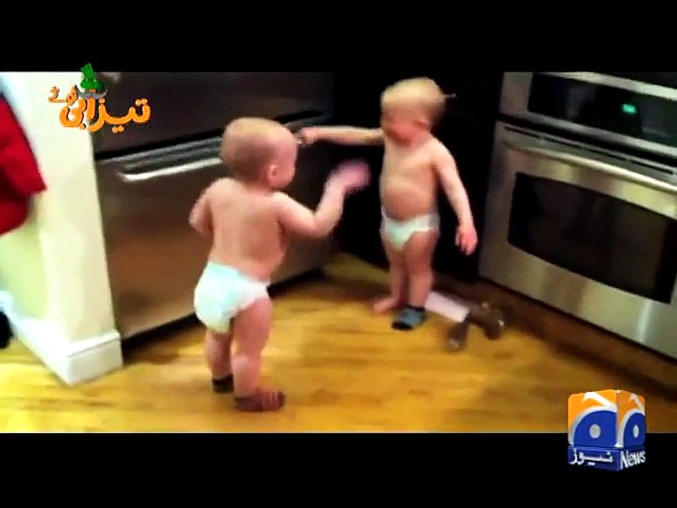 Tezaabi Totay 345 Funny Children on Dharna-11 Oct 2014