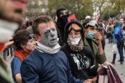 Fransa'da Bir Gösterici, Polis Şiddeti Nedeniyle Gözünü Kaybetti