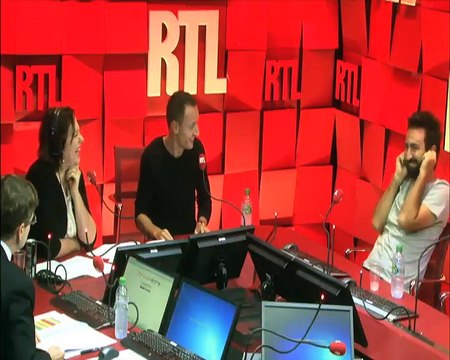 Mathieu Madénian défend la Miss Météo de Canal+