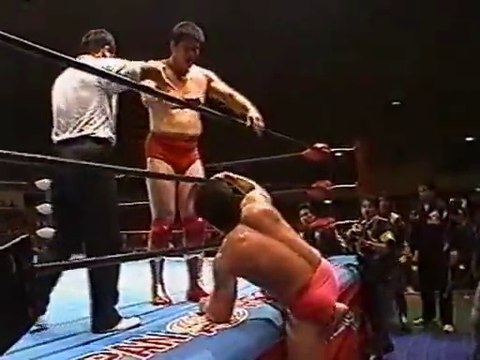Kenta Kobashi vs. Akira Taue, 24.4.94