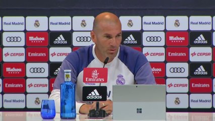 Download Video: Foot - ESP - Real Madrid : Zidane «Content de Varane»