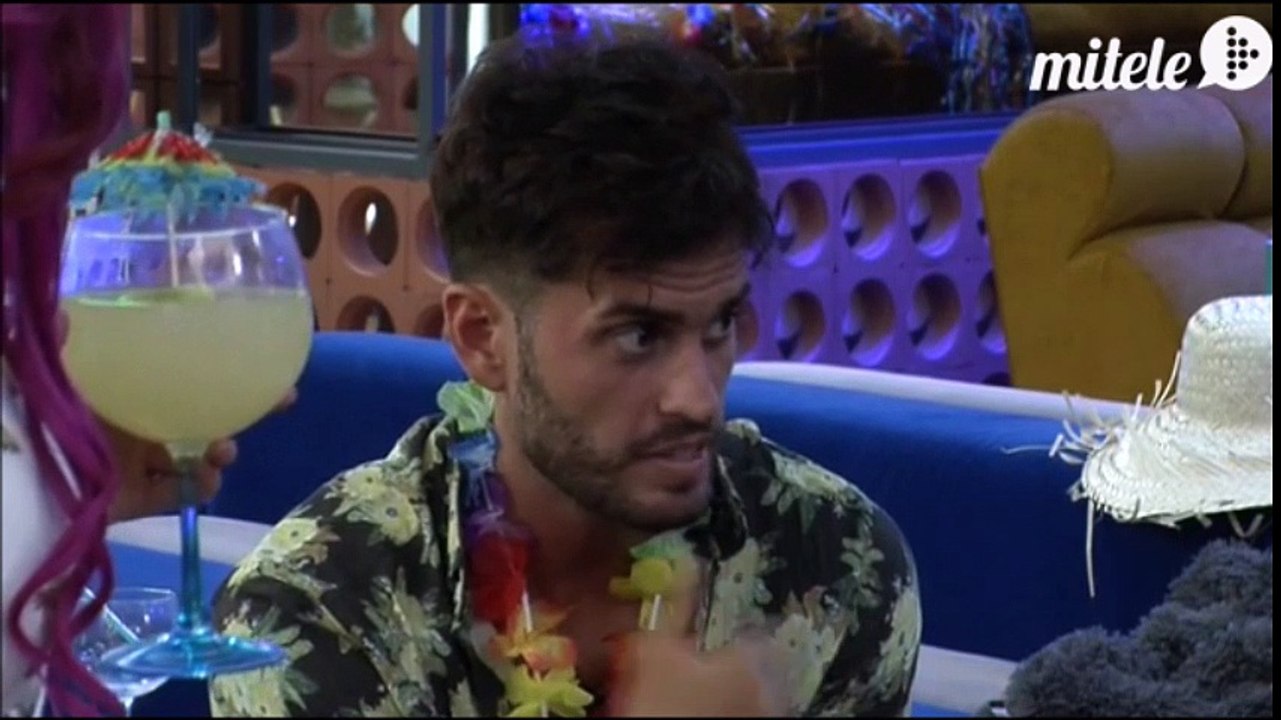 Conversación, Bea - Adara - Rodrigo durante la fiesta hawaiana GH17