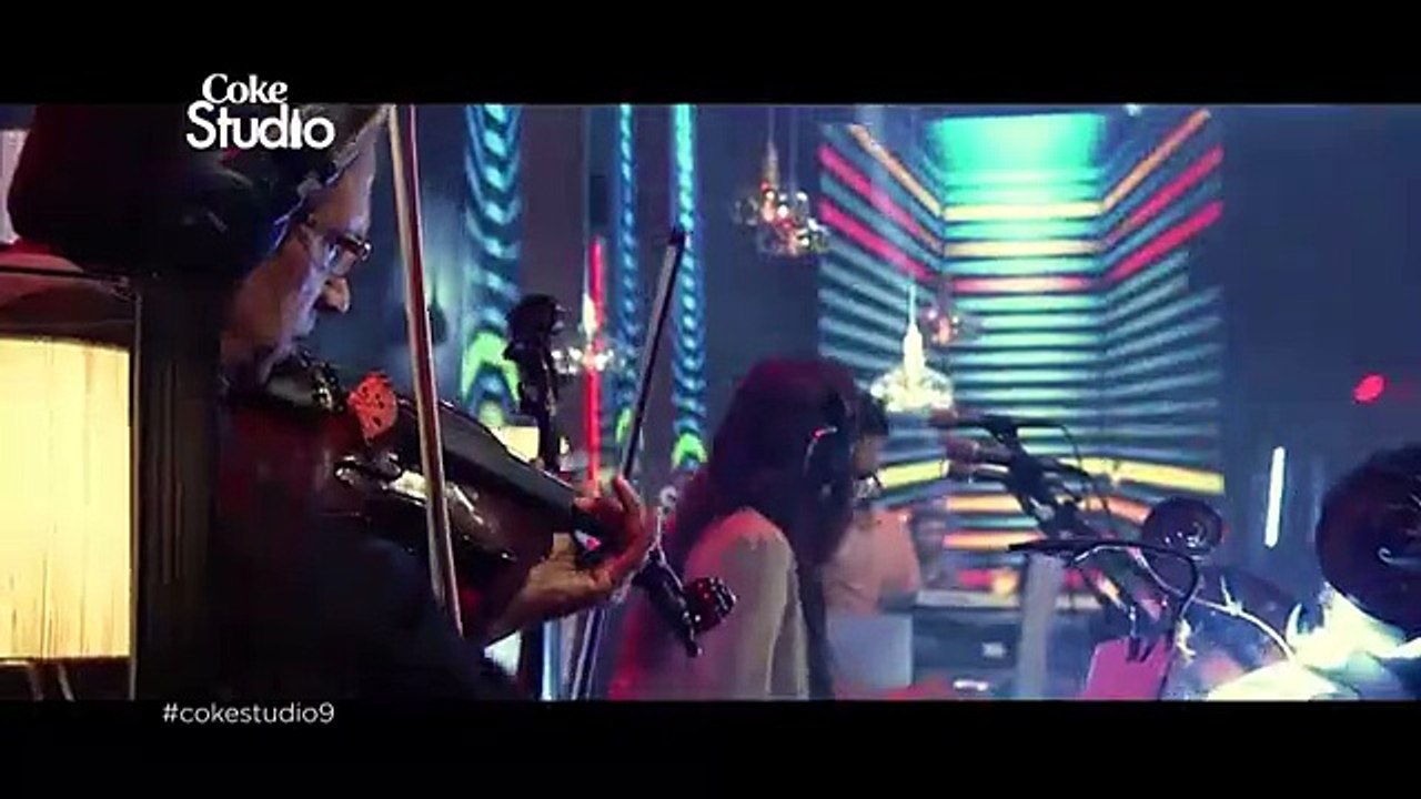 کیا اب کوک سٹوڈیو میں بھی دھنیں چرائے جانے لگے ہیں ؟؟ دیکھئے امریکی گانوں کا دھن چرا کر گانا بنا دیا، سوشل میڈیا پر تنقید