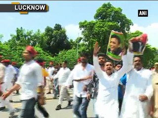 Reinstate Akhilesh Yadav as UP party chief again, demand his supporters