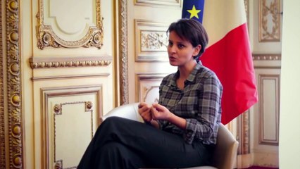Adolescente poignardée : la charge de la droite contre Najat Vallaud-Belkacem