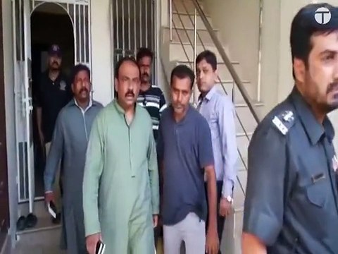 Inside Footage Of Police Raid In MQM leader Khuwaja Izhar-ul-Hassan House