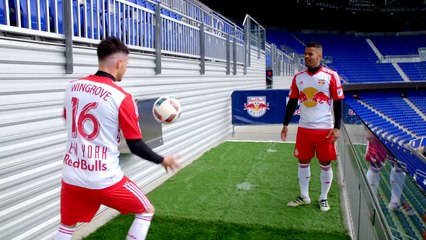 WARNING: OUTRAGEOUS FREEKICKS, GOALS & TEKKERZ!!! F2FREESTYLERS