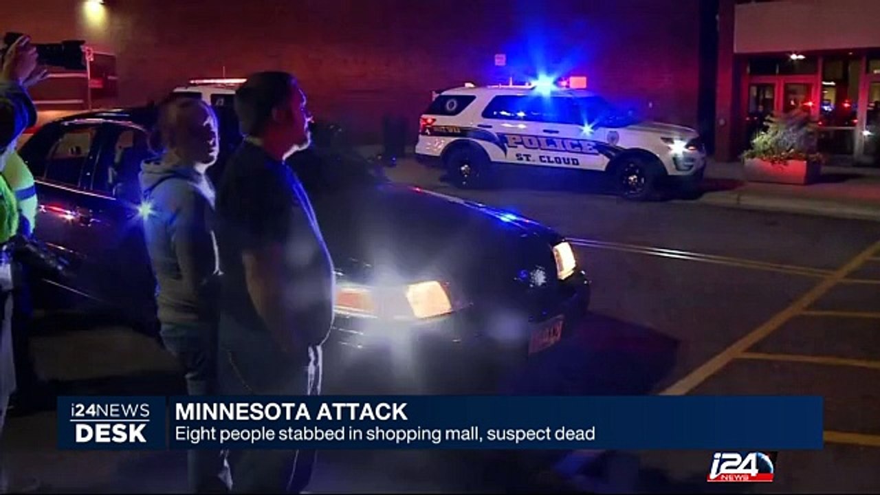 Minnesota attack : 8 people stabbed in shopping mall, suspect dead