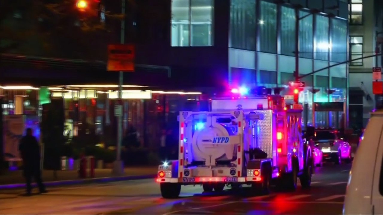 Bomb squad removes suspicious device after NY bomb blast