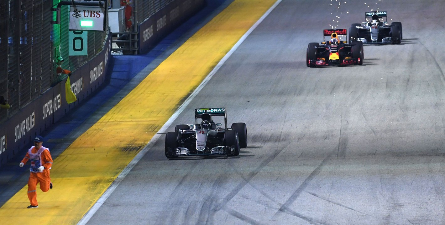 Grand Prix de Singapour : un commissaire de piste a eu très chaud