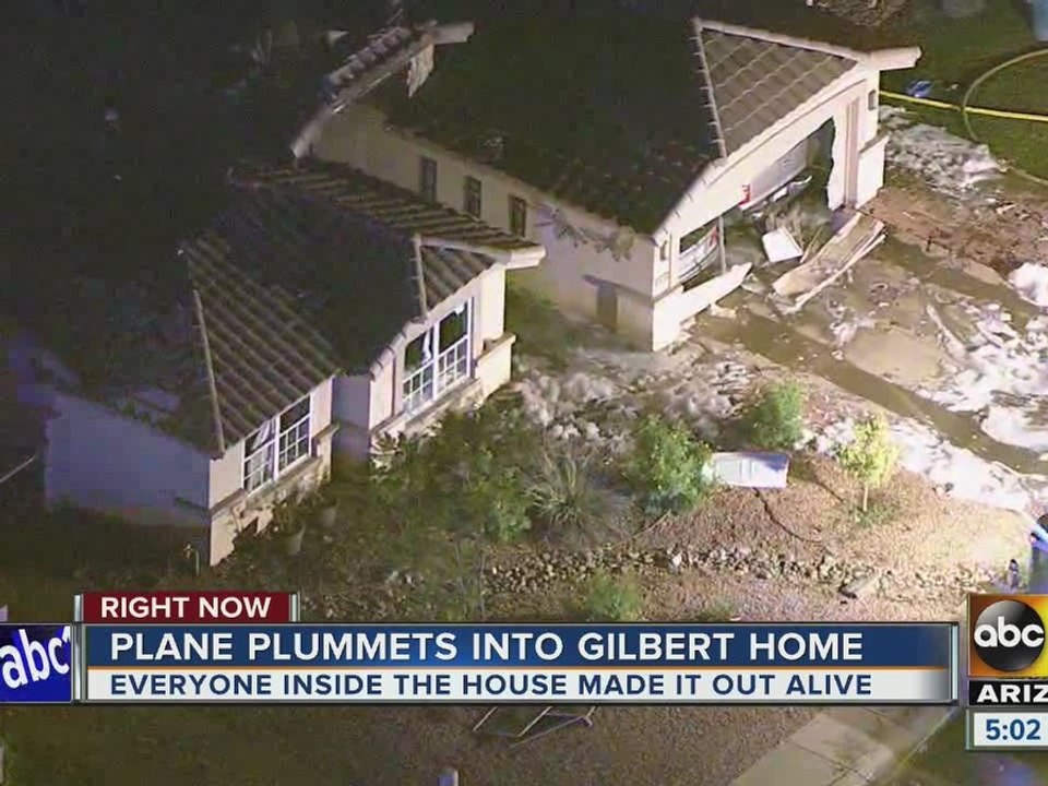Investigation continues after fiery plane crash Saturday night in Gilbert