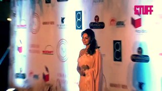 Gauri Khan's Sexiest Blouse Ever At Grand Fashion Show 2016