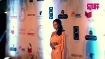 Gauri Khan's Sexiest Blouse Ever At Grand Fashion Show 2016