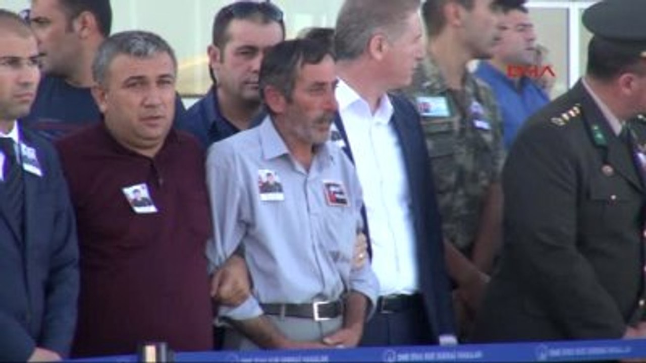 Sivas Şehit Uzman Çavuş Adem Çelik'in Cenazesi Memleketine Getirildi