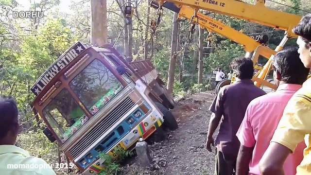 heavy equipment accidents compilation #4, trucks accidents - big truck accidents