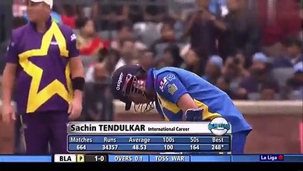 Wasim Akram Bowling vs Sachin Blasters in All Stars T20