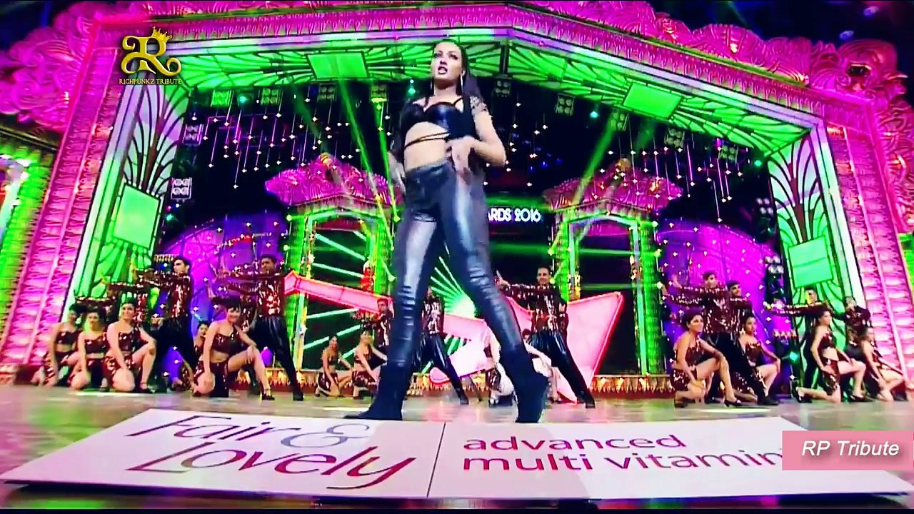Catherine Tresa Mindblowing Hottest Tight Wardrobe - Watch it-3TOOJuw_R00