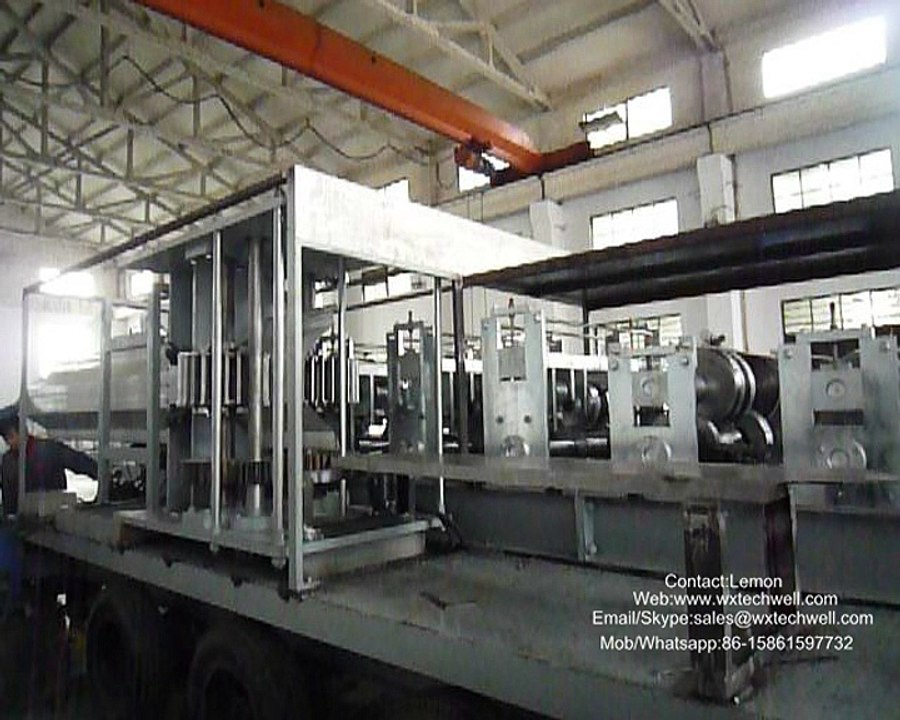 Bending roll forming machine