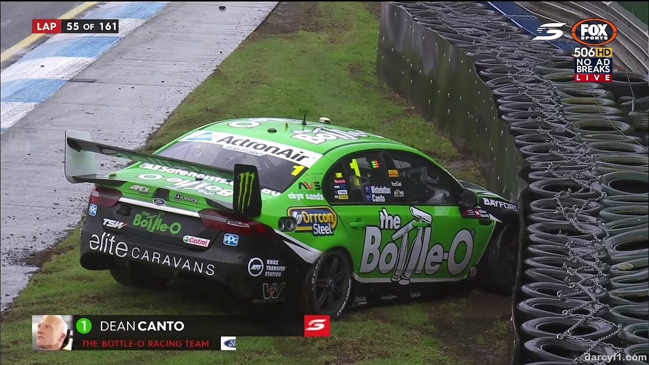 Sandown 2016 - Canto Crashes