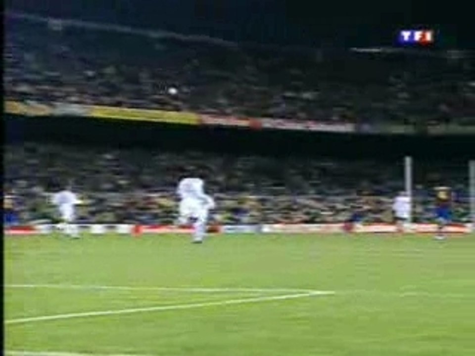 Ronaldinho pass