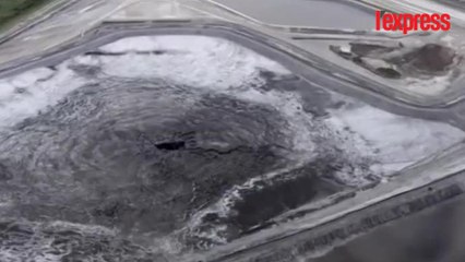 Floride: un trou géant se creuse et déverse de l'eau radioactive