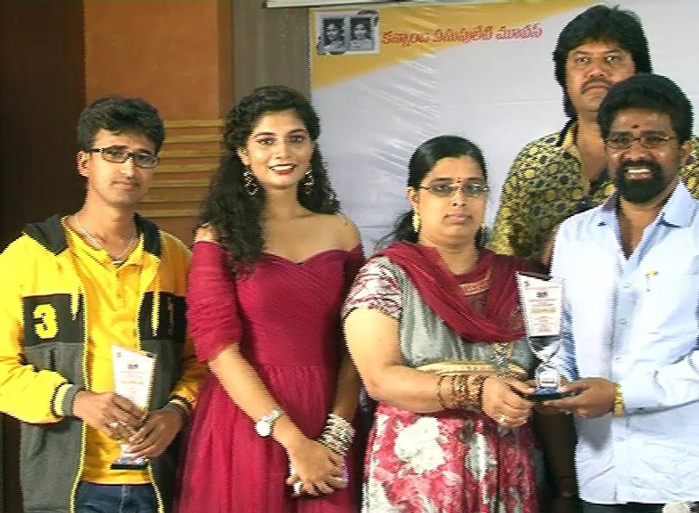 Manasantha Nuvve Movie Platinum Disc Function