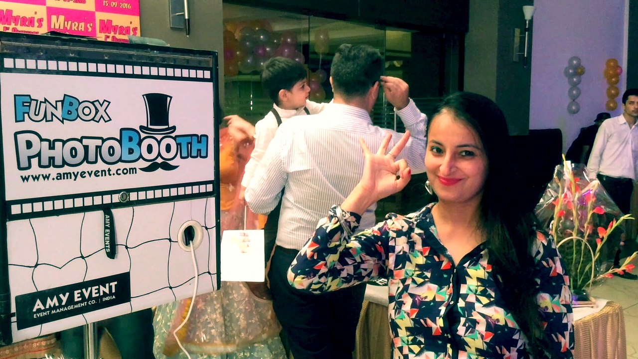 Photo Booth Funbox Amy Events | INDIA
