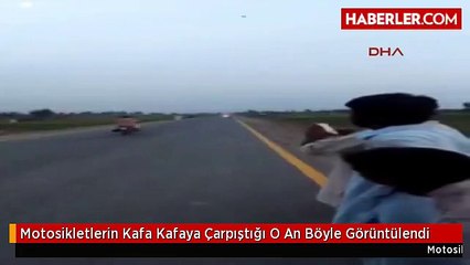 Motosikletlerin Kafa Kafaya Çarpıştığı O An Böyle Görüntülendi