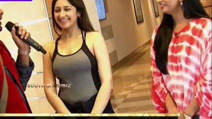 Sayesha Saigal Hot Body show