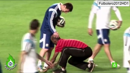 ¿Se arrodilló Ronaldinho ante Messi -- Mundial 2014 -- Argentina