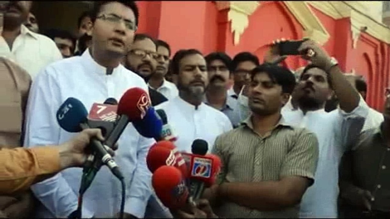 Farrukh Habib's Complete Speech against Gullu Butts of PMLN