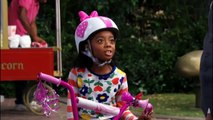 Jessie - Jazda na rowerze. Oglądaj w Disney Channel!