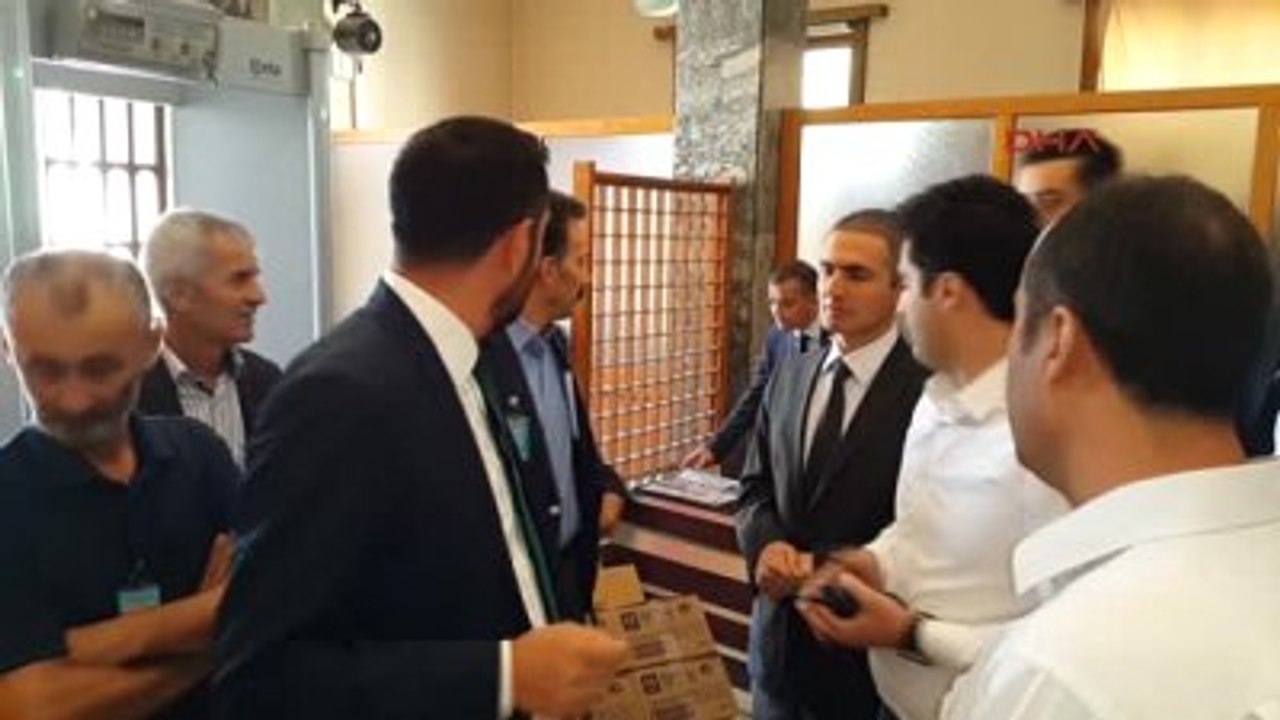 Meclis?te Basın Toplantı Salonuna Giremeyince Tuvalet Önünde Açıklama Yapıldı 5