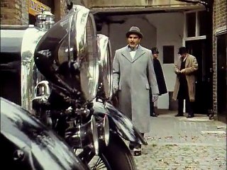 asesinato en las caballerizas 1x02 poirot (agatha christie)