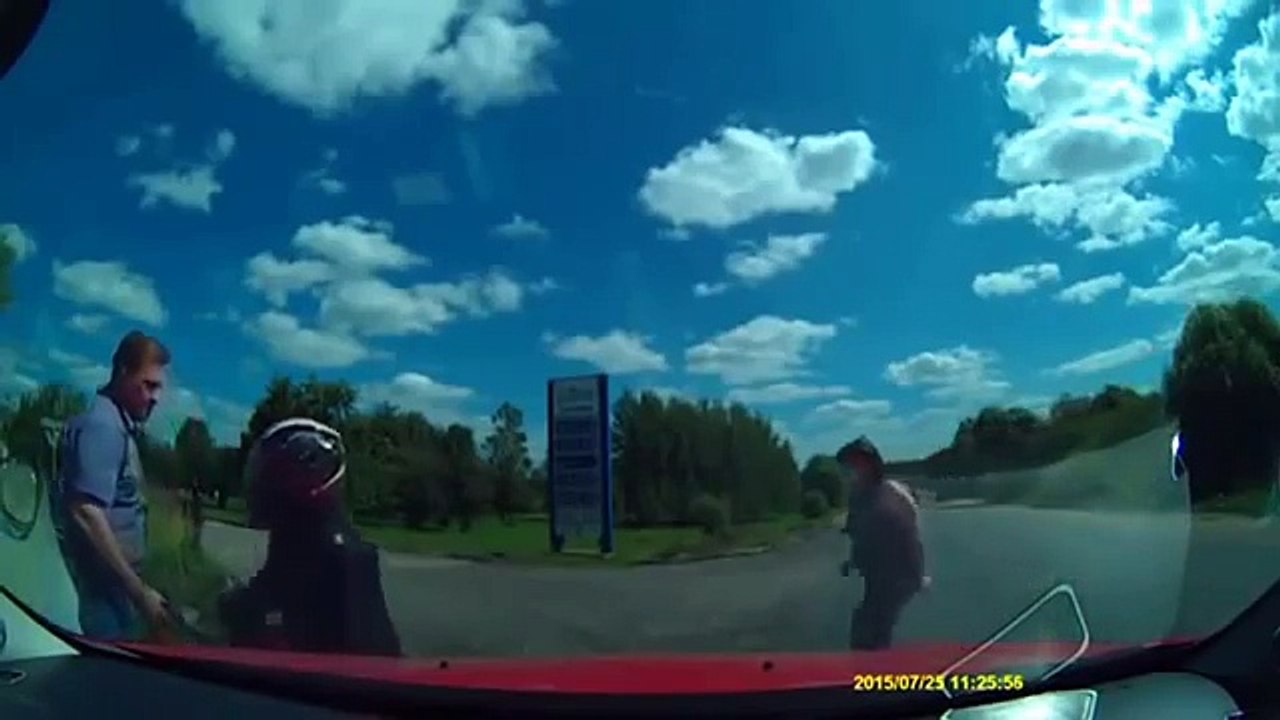 Fatal Car Accidents Caught On Camera & Idiot drivers compilation- August A110