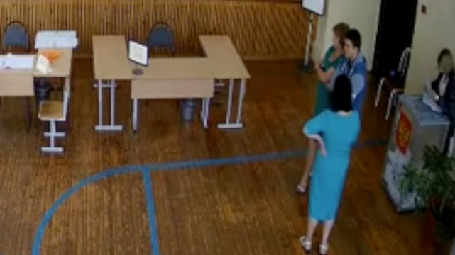 Élections en Russie: des bourrages d'urnes filmés par vidéosurveillance