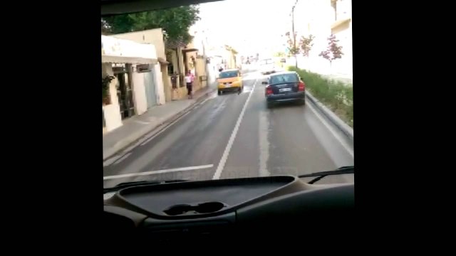Shpërthimi i bombolës në Vlorë, rrugëtimi i zjarrfikëses - Top Channel Albania - News - Lajme