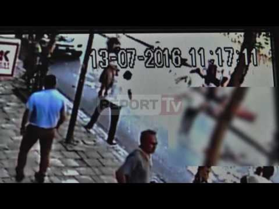 Report TV - Aksidenti tragjik në Tiranë, vdes n...