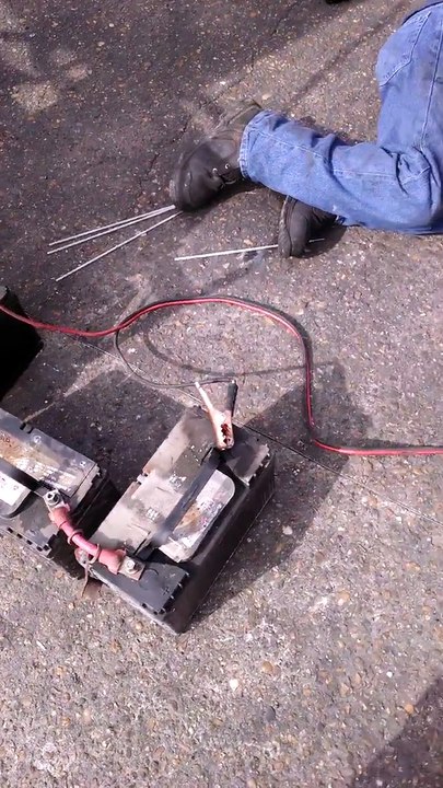 Kaynak Makineniz Yoksa Çözüm Basit 3 Akü ve Elektrot!  - How to weld without a welder !