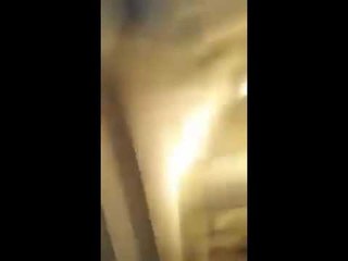 Ora News – Momenti kur kamioni shtyp turmën e njerëzve në Nicë